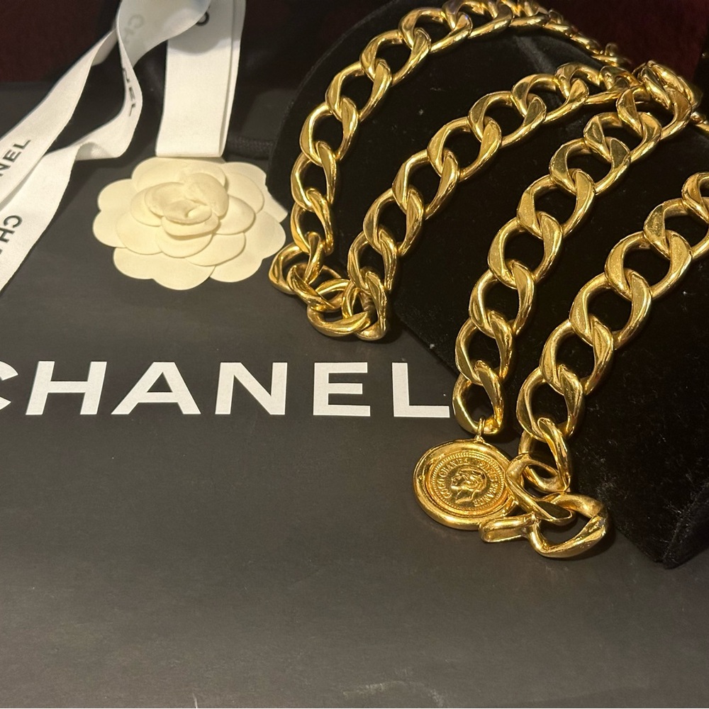 Vintage Chanel belt